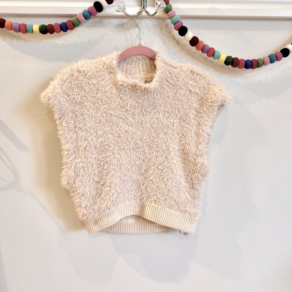 ♥️Kimchi Blue medium teddy plush sweater! So cozy! - Picture 1 of 4